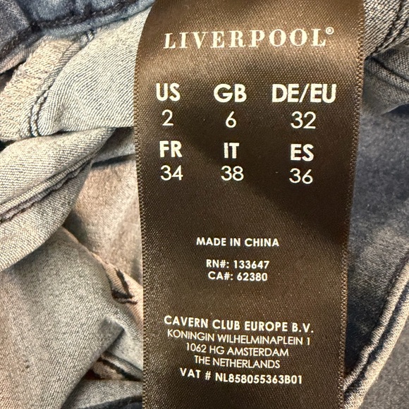 Liverpool Capri Pull-On Skinny Jeans Women’s Size 2/26 Medium Wash Stretch Denim - Picture 7 of 8